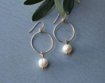 Gold Filled 14 k and Pearl hoop earrings freshwater pearls