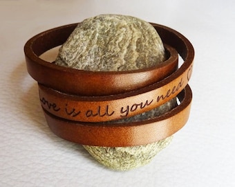 Gift personalized leather bracelet unisex strap choice of colour, can be personalized and engraved