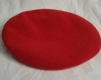 Vintage red wool beret, tam o shanter large, 22 3/4, Czech Republic