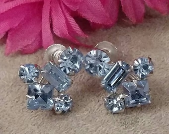 CORO Blue Rhinestone Earrings, Exquisite Style, Screw On, Silver Setting, Excellent Condition, FREE SHIPPING