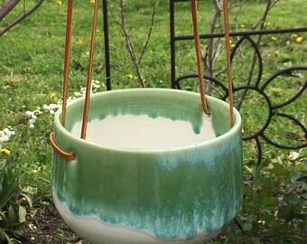 Jardinière en céramique suspendus