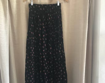 90's Black and Red Rose Print Maxi Skirt