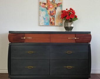 Vintage Mid Century Dresser/Console/Entry Table *Local Pick Up Only