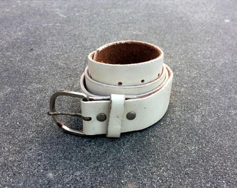 White Pant-hoister -- Fine leather belt with metal buckle -- Medium