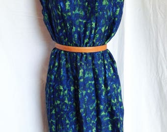 Dress, Navy-Blue, pleated Sun, made by dressmaker, T en 42/44, US 33, UK 14/16.