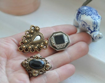 Set of 4 Vintage Button Covers by Nony New York • Vintage Accessories • Vintage Secondhand Accessory Store Montreal • Nony