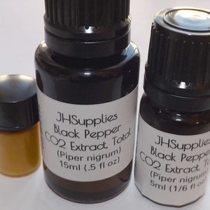 Black Pepper CO2 Extract, Total - Carbon Dioxide extracted natural oil for aromatherapy, perfumes, soaps, diffuser, and bath & body products