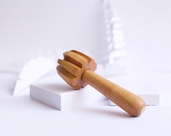 Wood Citrus Press-Juicer ARROW-Lemon squeezer-Wooden Juicer-Reamer-Citrus Reamer-Citrus Juicer-Handmade Juicer-Vintage Juicer-Juice Reamer