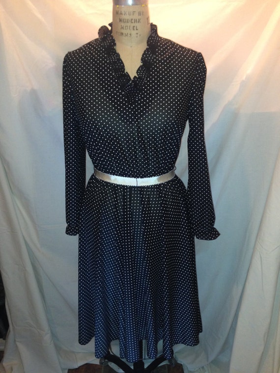 Vintage Misses Sally Petite Black and White Polka Dot Polyester Dress Approx. Size 12-14