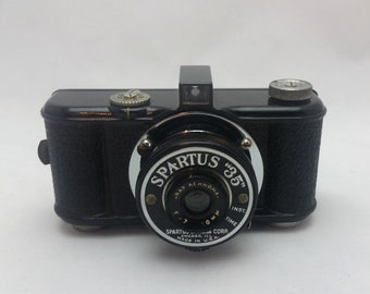 Vintage 1947 Spartus Model "35" 35mm Bakelite Camera Lomography Camera Tested