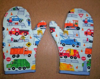 Child oven mitts pair-Trucks