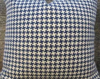 Designer Pillow Cover - Lumbar 10 x 20 - Houndstooth Blue