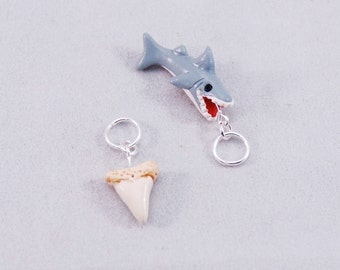 Shark knitting or crochet stitch markers - Set of 5 - Polymer Clay