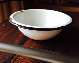 Vintage metal bowl | Etsy Vintage metal bowl | Etsy