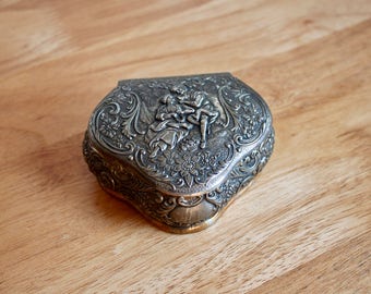 Vintage Japanese Ornate Heart-Shaped Jewelry Ring Box