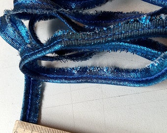 BLUE LUREX PIPING