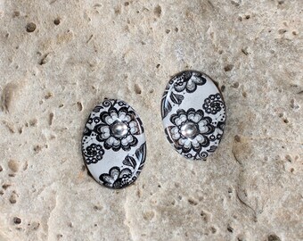 2 cabochon 13 X 18 mm resin black and white