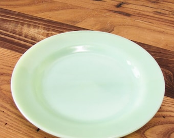 Vintage 8" Rare Jadeite Lunch Plate Restaurant Ware Single Medium Fire King Luncheon Green Jadite Heavy Diner Jade-ite Oven Glass Dish