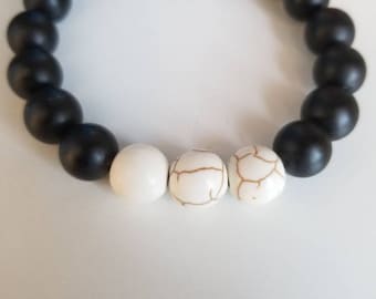 Black and White Gemstone Beaded Bracelet