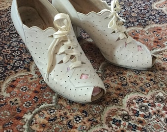 1940s White Perforated Oxfords