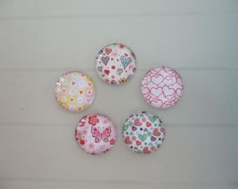 5 glass illustrated hearts 20mm round cabochons
