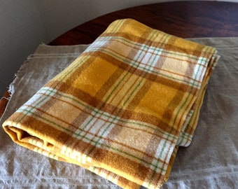 Fabulous 100% wool Vintage Waverley Blanket. My Vintage Home.