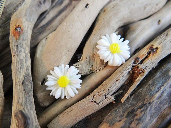 Small Daisy Stud Earrings Studs Sun Flower Summer Yellow Happy Festival Hippie Earring Boho Earring Ear Rings Sunflower