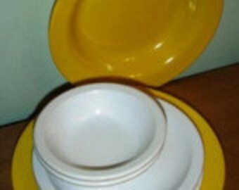 vintage kitsch ... MELMAC 2 Rimmed BOWLS 4 Plates 2 Fruit GROUP ...