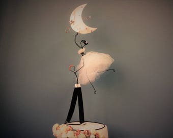 Custom wedding cake topper, Bride and groom figurine, Wedding cake decoration, Vintage bride and groom, Rustic wedding cake topper, Wedding