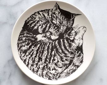 Illustrated cat plate