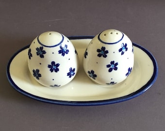 Polish Ceramic Boleslaweic Salt and Pepper Shakers With Matching Tray