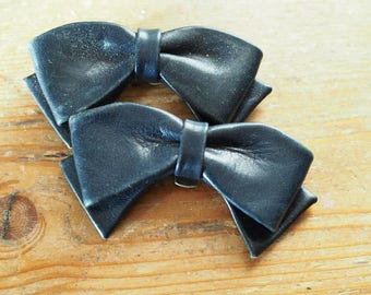 Navy Leather Shoe Clips - Clip on bow