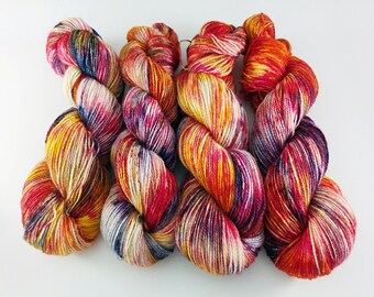 100g Forbidden Fruit on Fabulous Four fingering: British Alpaca, Masham, Romney lambswool + Bluefaced Leicester. Fingering weight 2ply