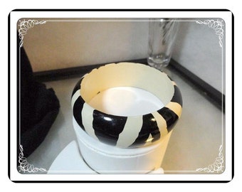 Abstract Bangle Bracelet - Black and White Retro Vintage Bangle Brac-1621a-112413001