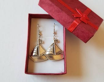 Boat earrings, Sailor earrings, Sailing lover earrings, Sailwoman earrings, Boat lover earrings,Boat jewelry, Sailing lover jewelry.