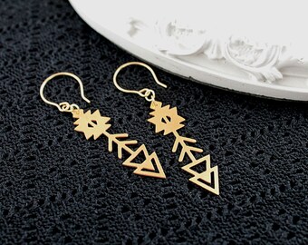 Golden arrows earrings filigree geometric modern ethnic boho