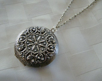 Large Silver Locket Wedding Bride Bridesmaid Wife Mother Birthday Gift Sister Graduation Gift Daughter Necklace Photo Pictures - Catherine
