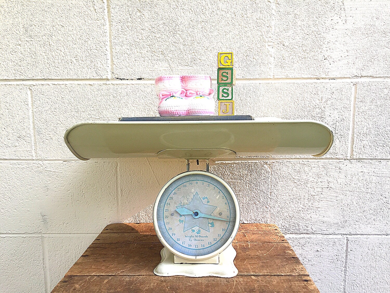 BABY SCALE Vintage c.1930's Nursery Scale Painted