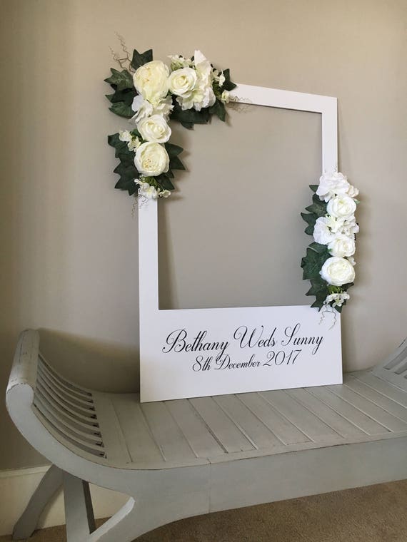 wedding-floral-personalized-selfie-frame-instagram-facebook