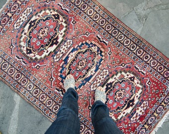 Vintage Caucasian 5'5" x 3'5" Rug Medallion Handwoven Wool Low Pile Rug - 1930's - FREE DOMESTIC SHIPPING