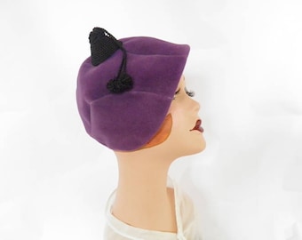 1940s lavender hat, vintage purple tilt, black topknot