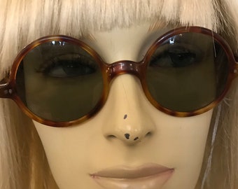 Rare '20s Round Tortoise Sunglasses
