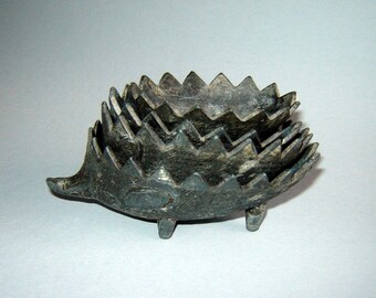Vintage Old Art Deco 4 Stacking Hedgehog Ashtrays WALTER BOSSE Design EAMES Era