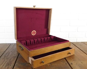 Vintage Naken's Tarnish Proof Silverware Chest, Flatware Place Setting Storage Chest