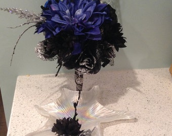 Bouquet and matching Pin for any occasion