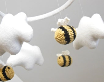 Baby Mobile, Cloud Mobile, Nursery Mobile, Bee Mobile, Baby Mobiles hanging, Cloud Mobile, Woodland Mobile, Gender Neutral, white nursery