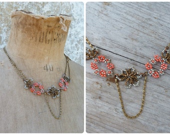 DELIGHT reffined Handmade in France beaded floral necklace