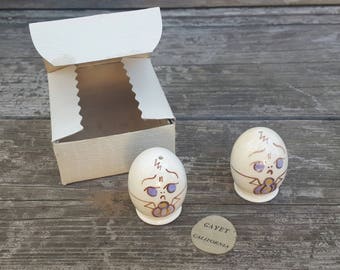 Egg Head Salt and Pepper Shakers, Vintage Gayet California Pottery, Humpty Dumpty Ceramic Shakers, Egg Head S and P