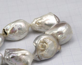 Large Baroque Pearl Fresh water 1 pc aprx 25 mm