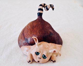 Grinchou papier mâché sculpture